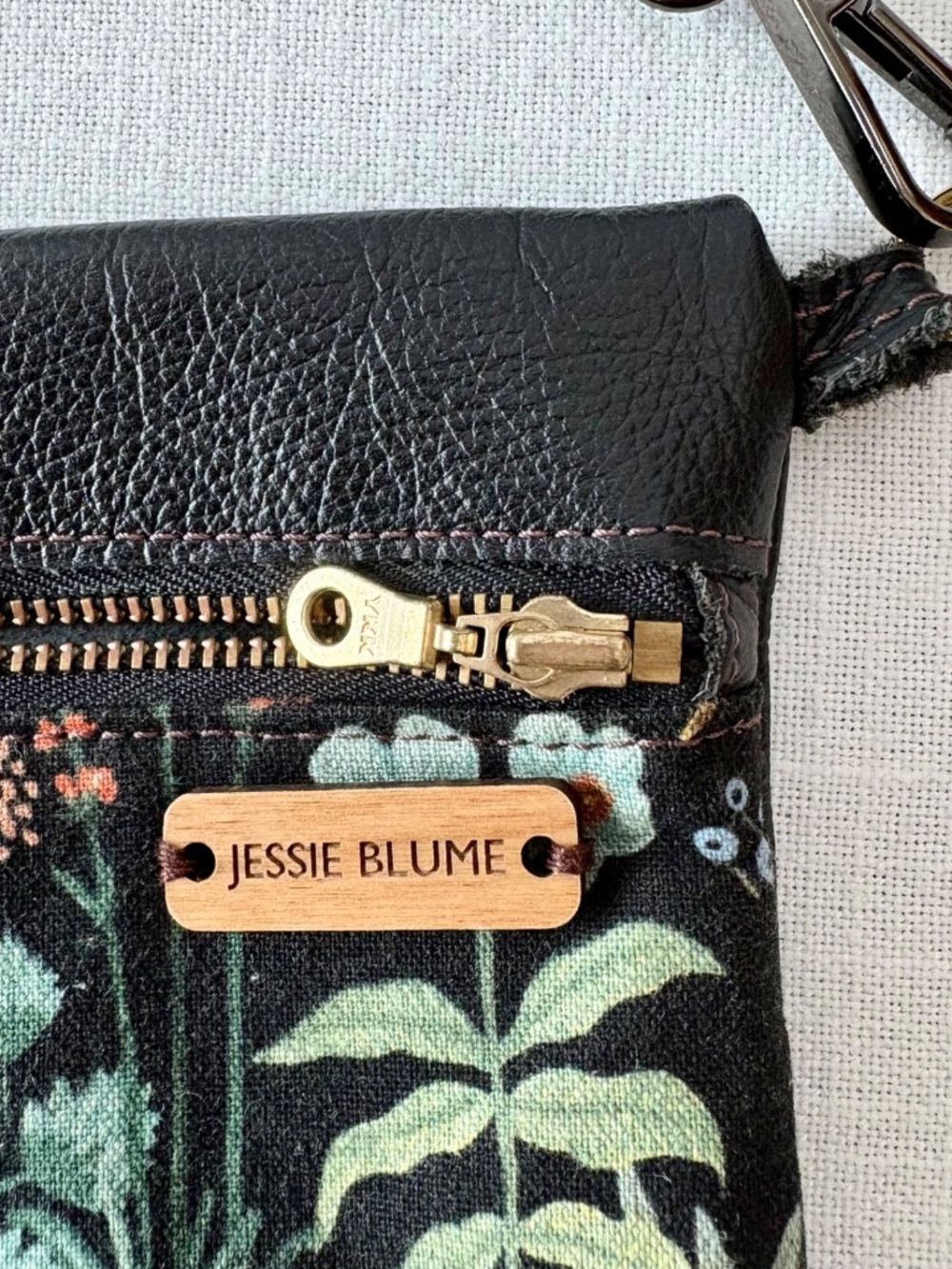 Jessie Blume NWOT Small Boho Handmade Floral Shoulder Bag Canvas Leather Purse - Picture 3 of 7